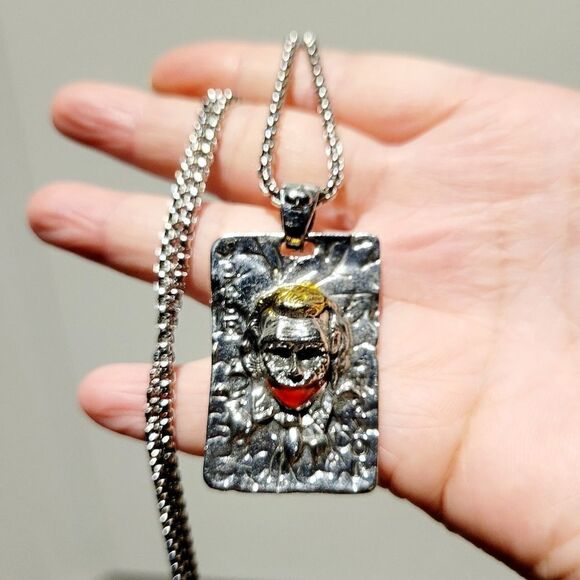 Brand New 3D Jokers Silver Necklace - Picture 3 of 8